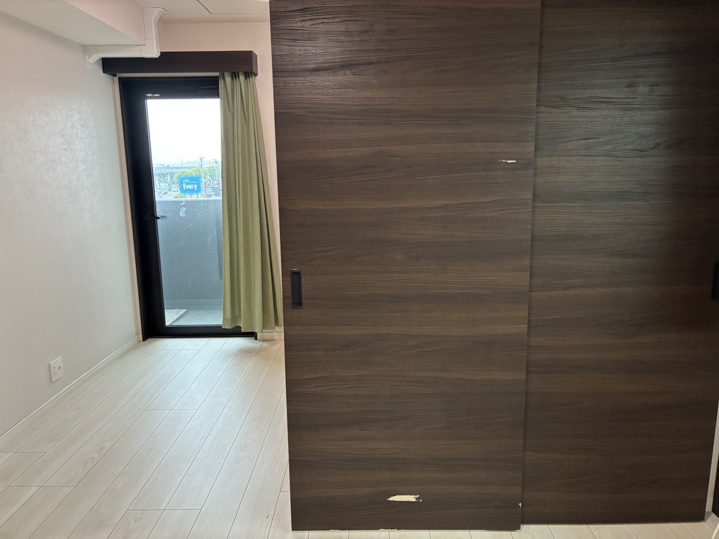 建具の剥がれ補修