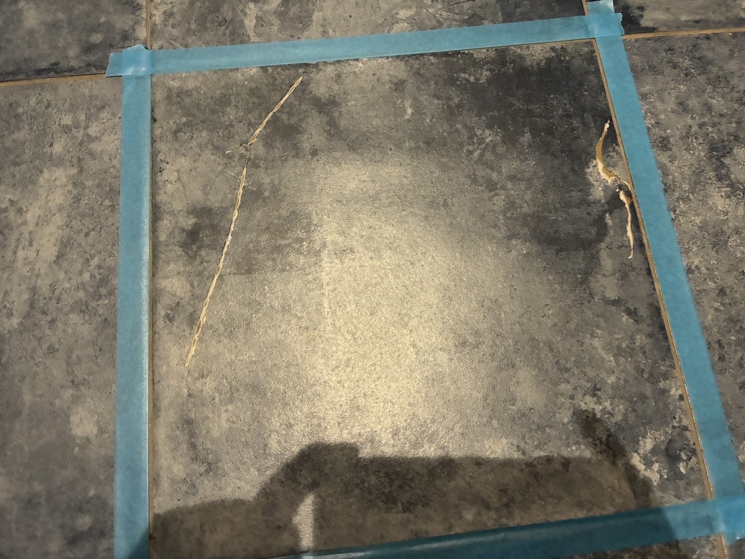 タイル割れの補修